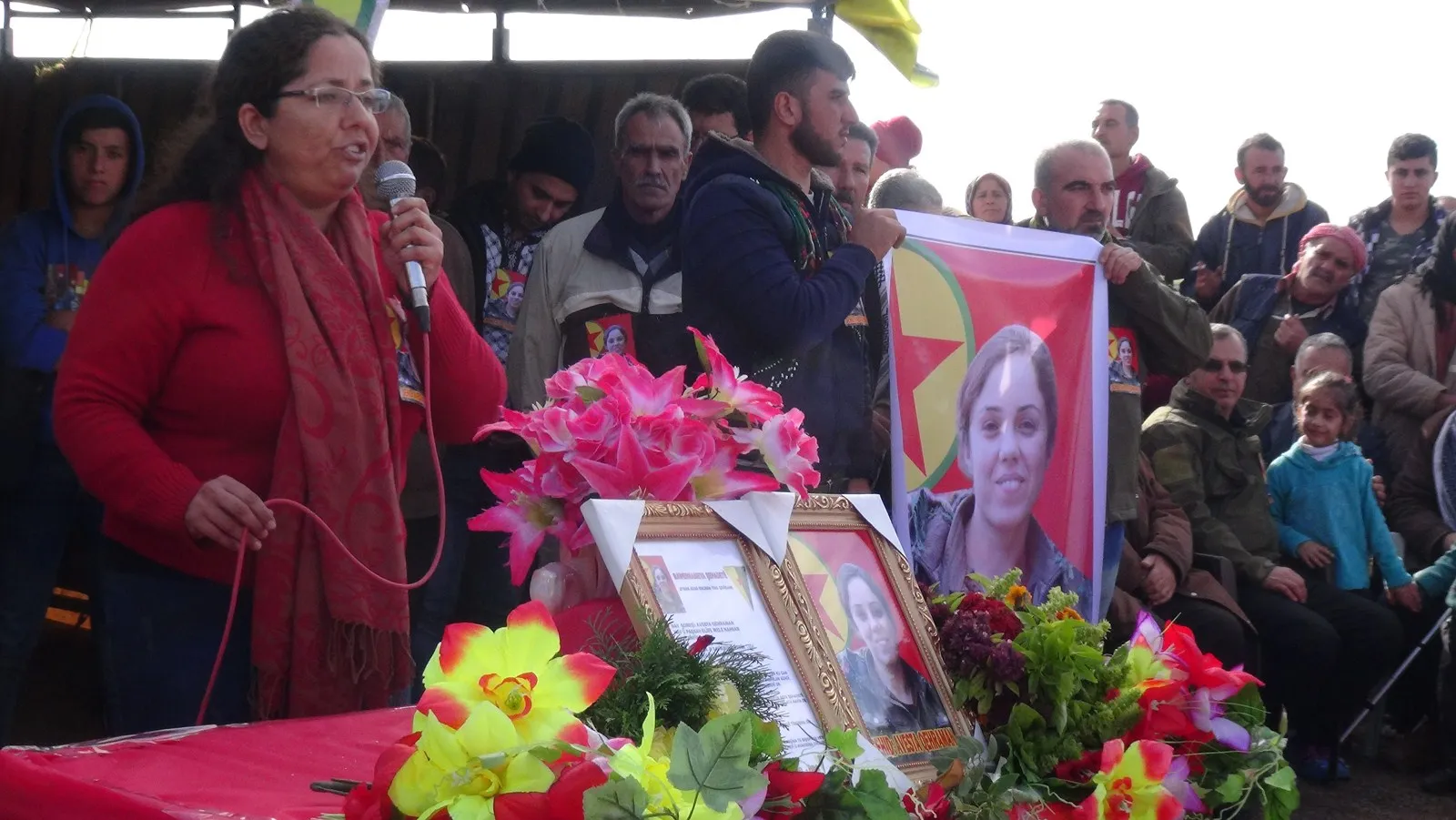 Bi hezaran sersaxî ji malbata şehîd Avesta Qehreman re xwest