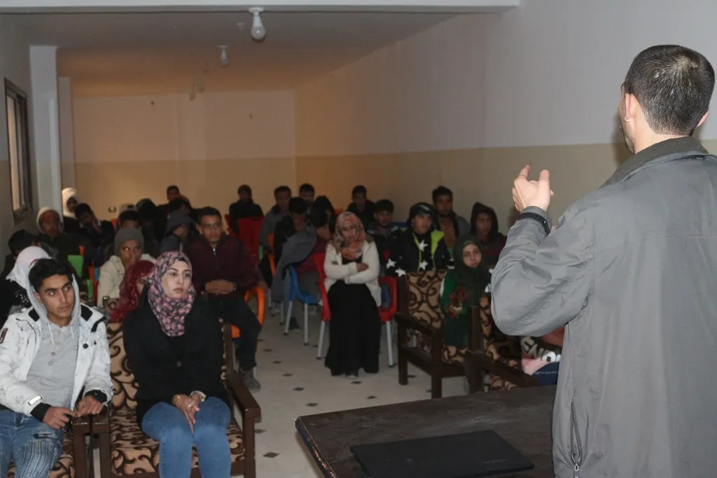 Zana Tolhildan: Divê ciwan li hember êrîşên Tirkiyê bisekinin