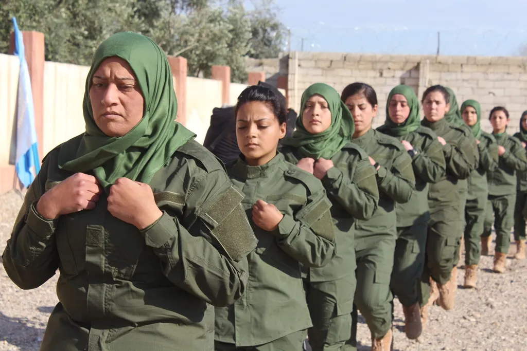 Akademiya Şehîd Rojbîn Ereb dewreya perwerdeyê ya duyemîn qedandin