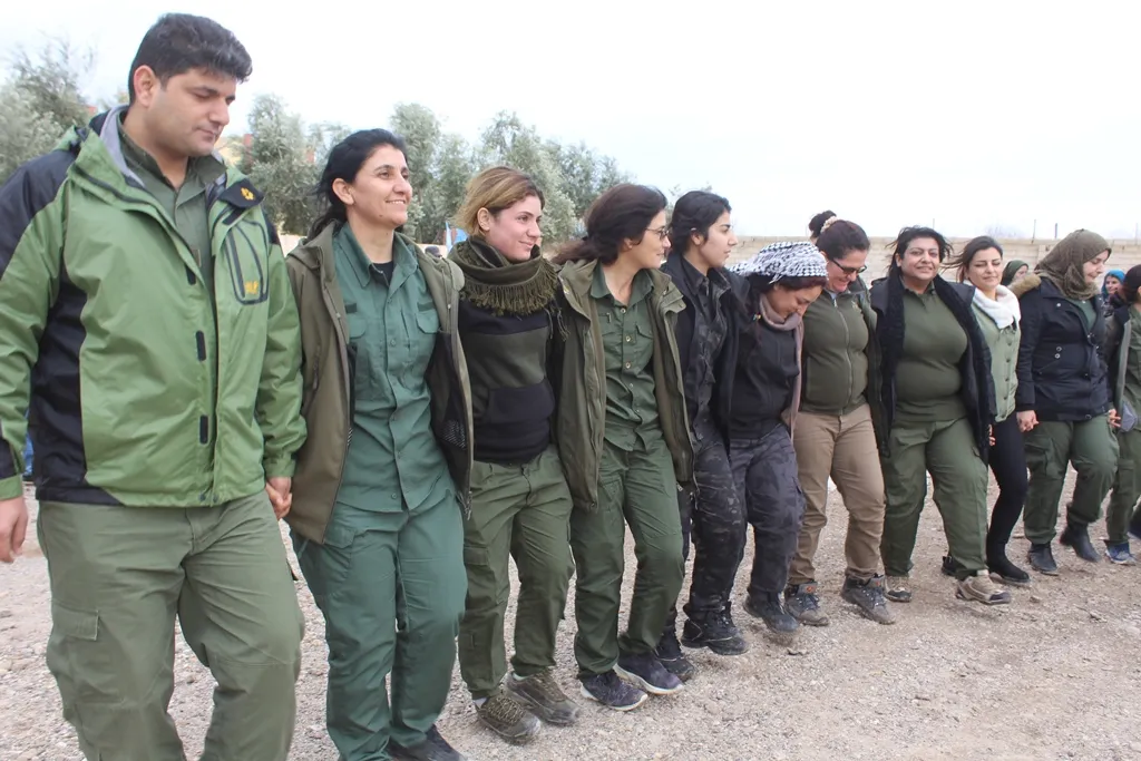 Akademiya Şehîd Rojbîn Ereb dewreya perwerdeyê ya duyemîn qedandin