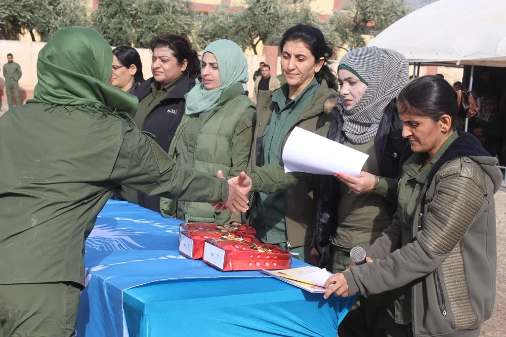 Akademiya Şehîd Rojbîn Ereb dewreya perwerdeyê ya duyemîn qedandin
