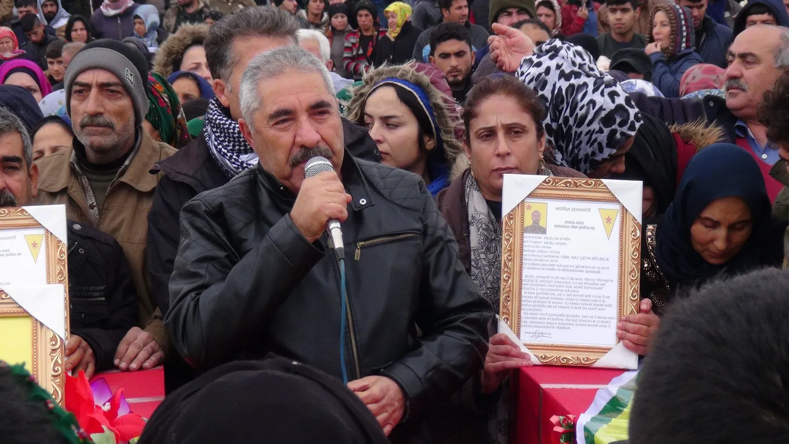 Bi hezaran cenazeyê Mezlûm û Zagros spartin axê