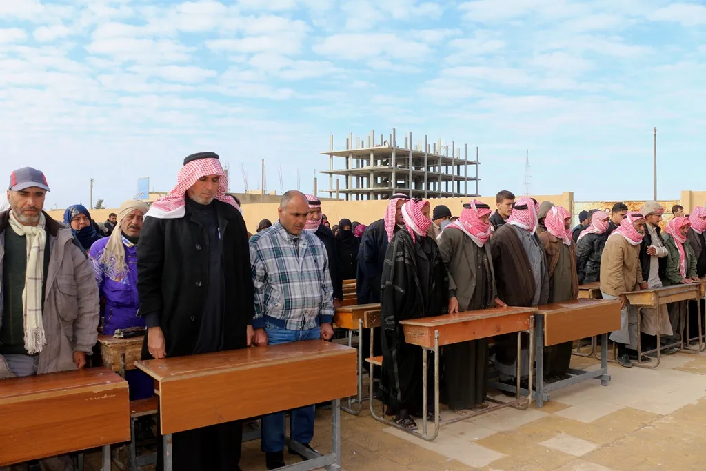 Geşedanên siyasî ji şêniyên Tebqayê re hatin şîrovekirin