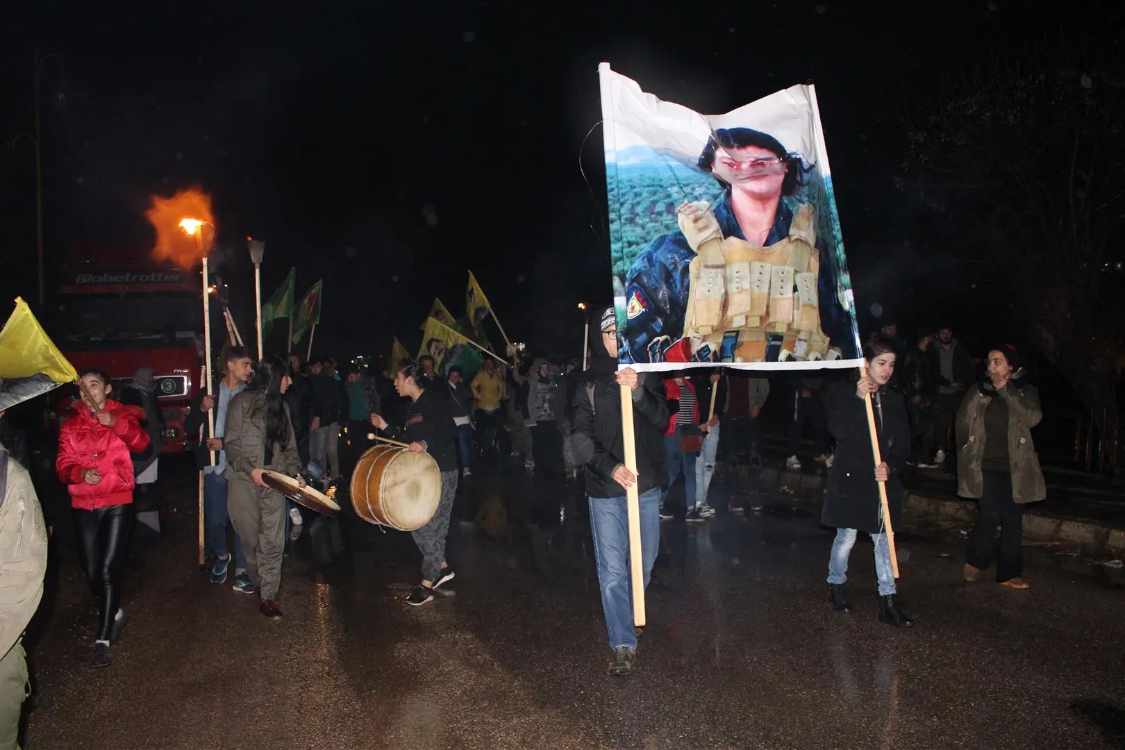 Ciwanên Dêrikê tecrîd û gefên Tirkiyê şermezar kirin