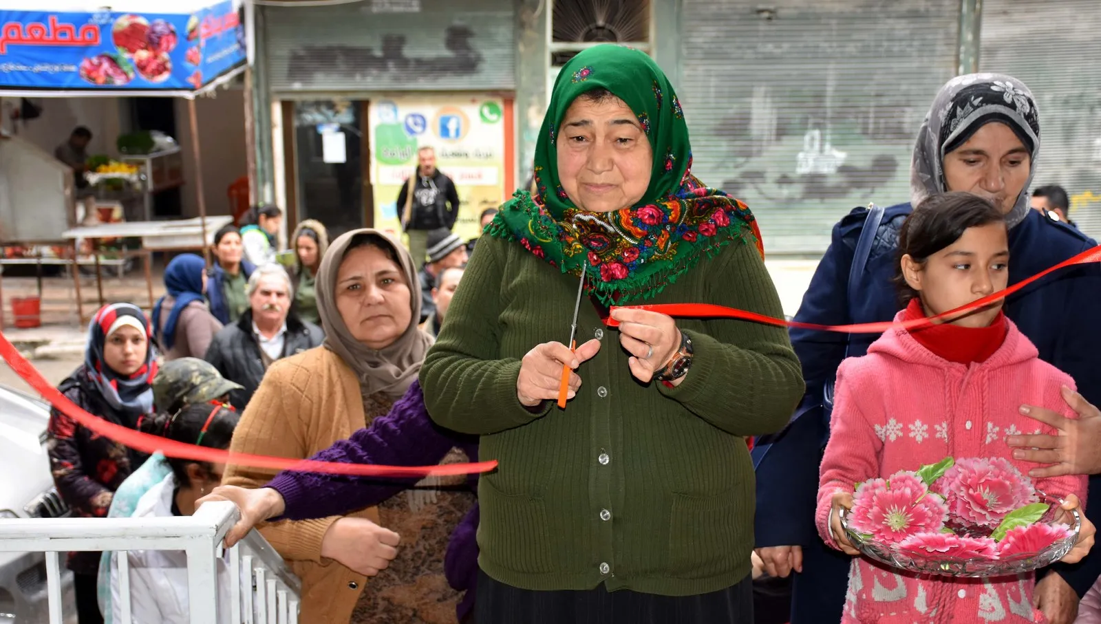 Pêşangeha Şopdarên Rojê li Helebê hate vekirin