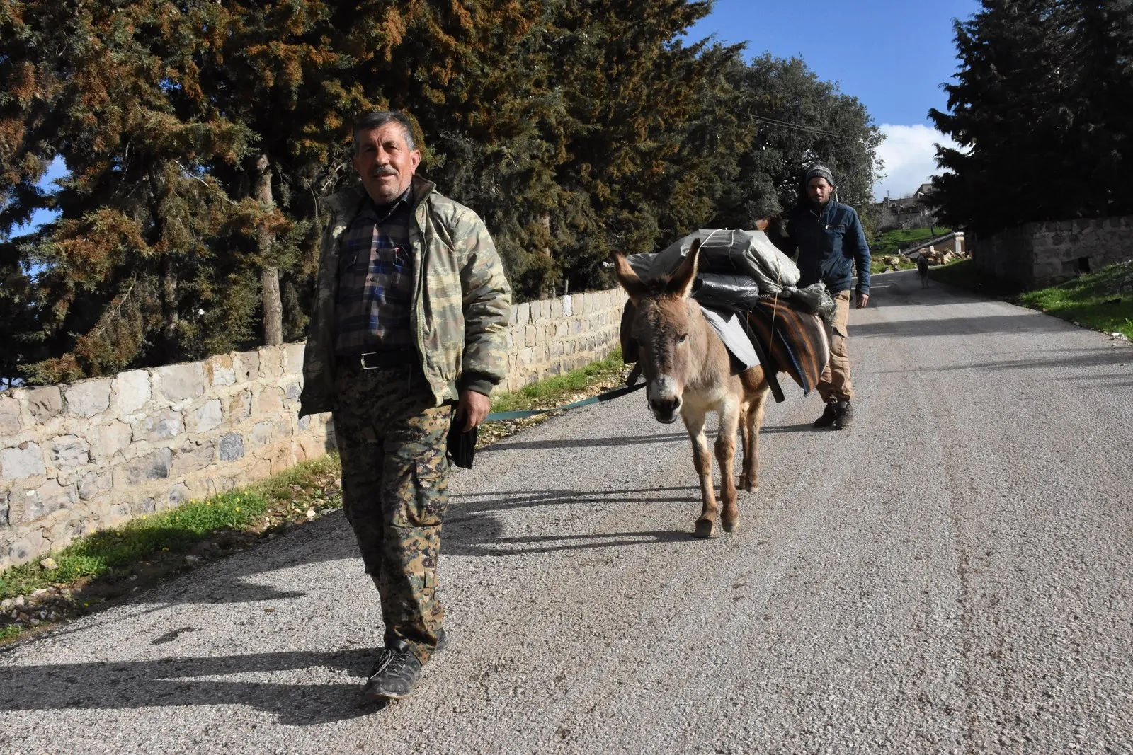 Apê Şikrî mînaka giyana berxwedan û parastina Efrînê ye