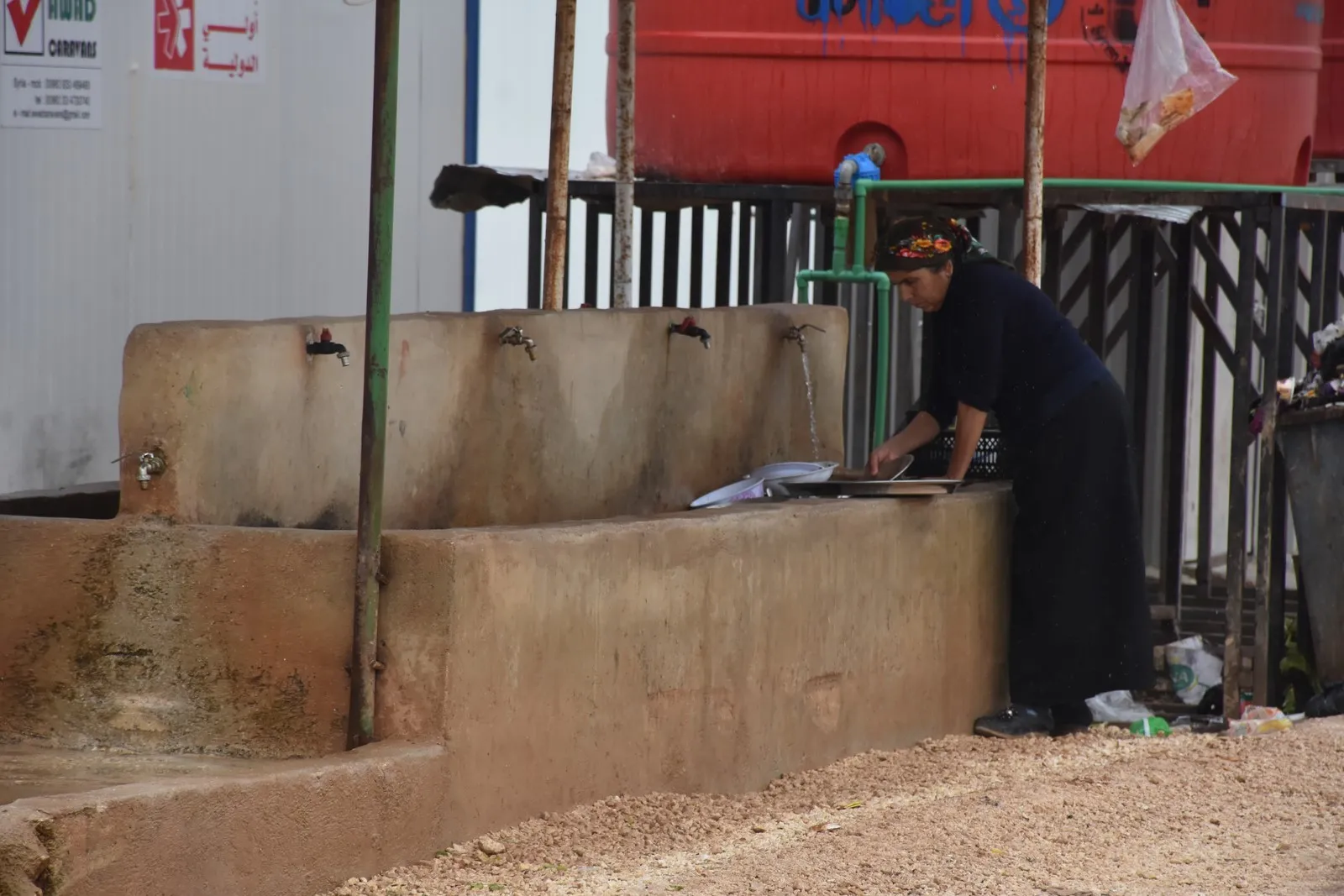 Jinên Efrînê yên neçarî koçberiyê bûn jiyaneke nû diafirînin