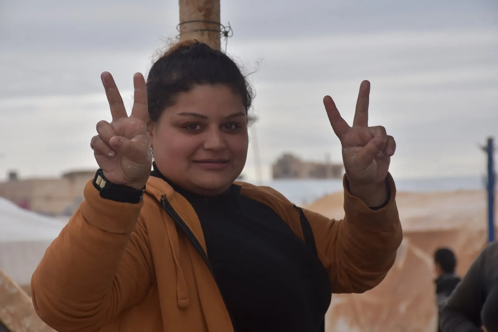 Jinên Efrînê yên neçarî koçberiyê bûn jiyaneke nû diafirînin