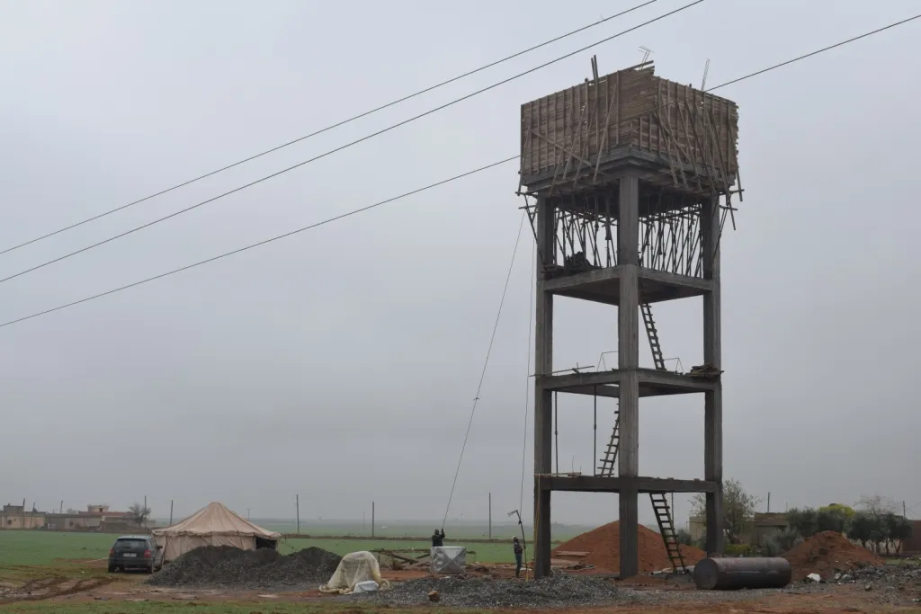 Şaredariya Gel a El-Cirn ruxmî derfetên kêm, projeyên xizmetguzariyê pêşkêş dike