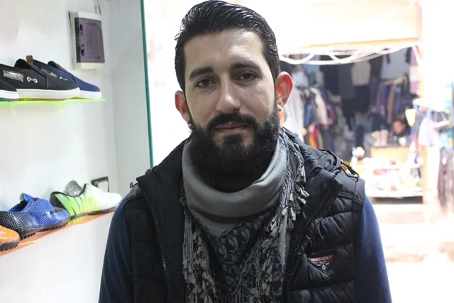 Di nav ewlehiyê  de jiyana xwe didomînin