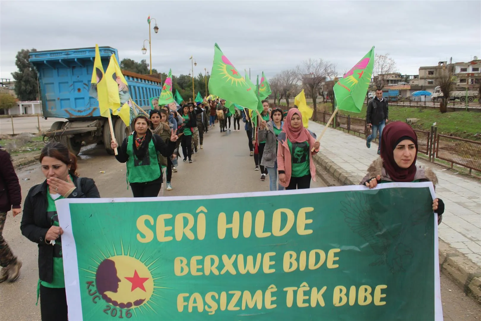 Meşa jinên ciwan di roja duyemîn de dest pê kir