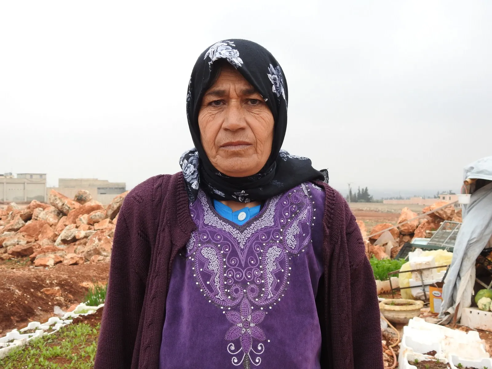 Di bostaneke biçûk de hevkariya şêniyên Efrînê