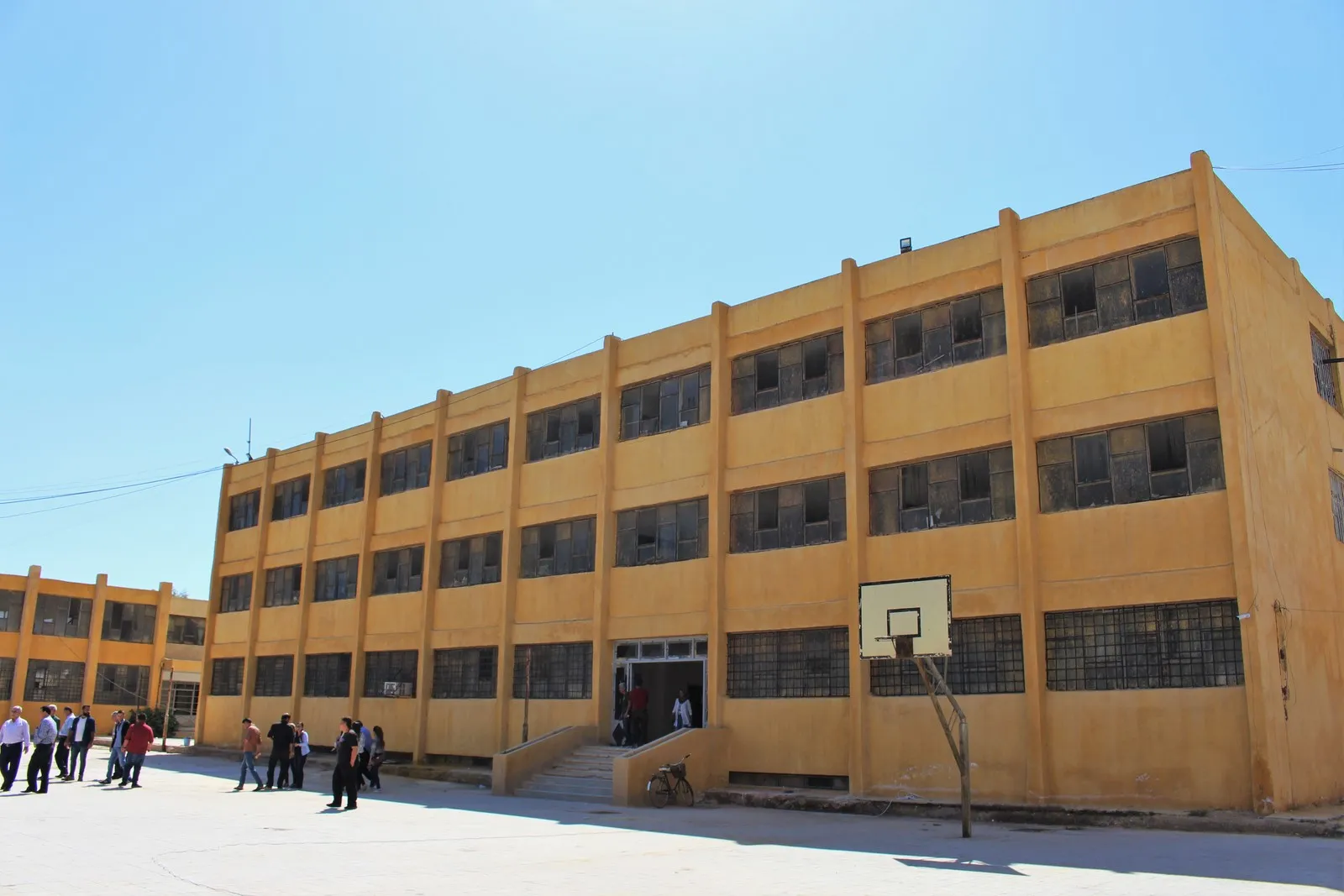 Mazot û sobe li dibistanên herêma Cizîrê hatin belavkirin