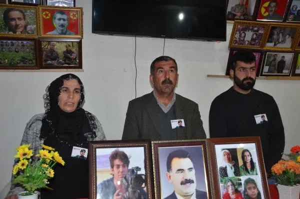 Gelê Mexmûrê şehîd Rizgar Denîz bi bîr anîn