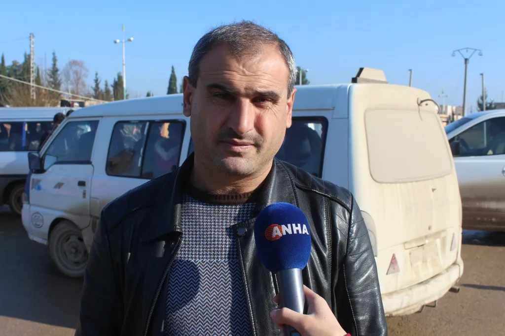 Şêniyên Dirbêsiyê piştgirî da konê xwepêşandanê ya Serêkaniyê