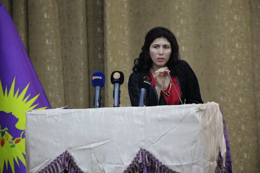 ‘Lidarxisitina konferansê berxwedana jinên Bakurê Sûriyê nîşan dide’