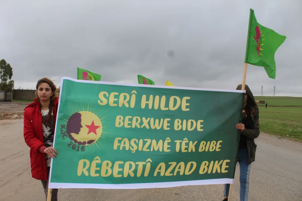 Meşa Jinên Ciwan dest pê kir