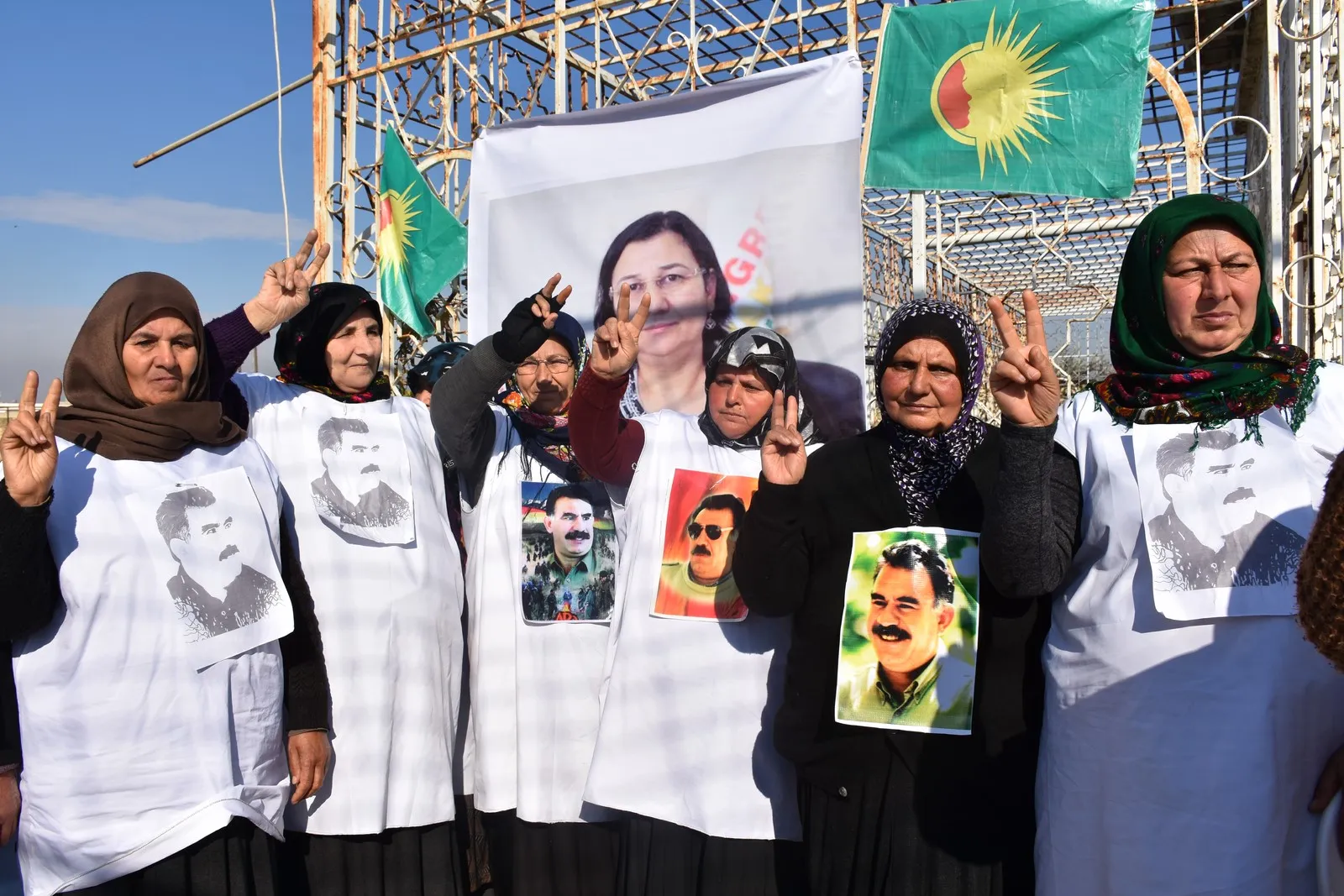 Çalakiya greva birçîbûnê ya jinên Efrînê didome