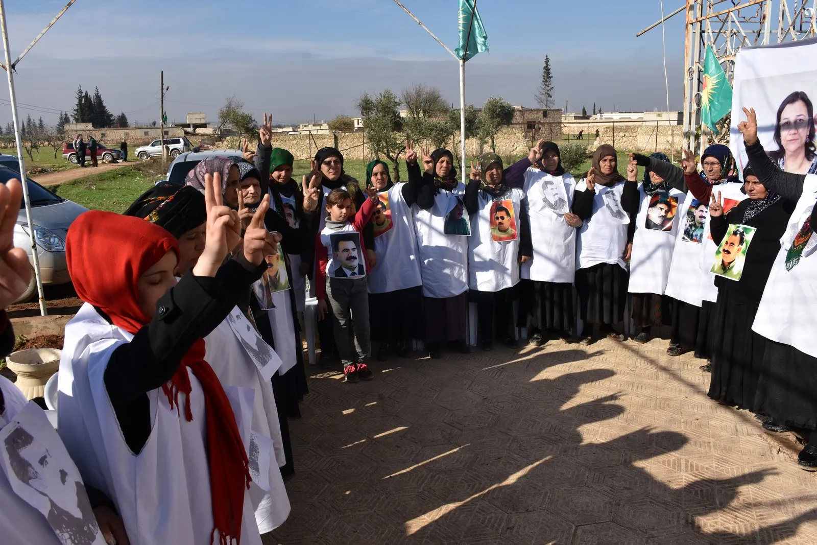 Çalakiya greva birçîbûnê ya jinên Efrînê didome