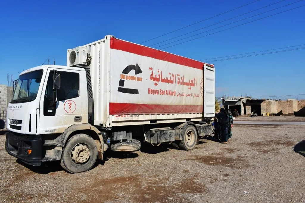 Heyva Sor a Kurd li Dêrazorê dest bi hemleya dermankirinê kir