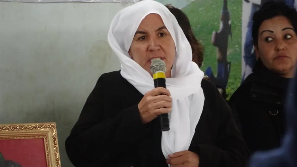 Di merasîma sersaxiya keça xwe de soza şopandina rêya hemû şehîdan da