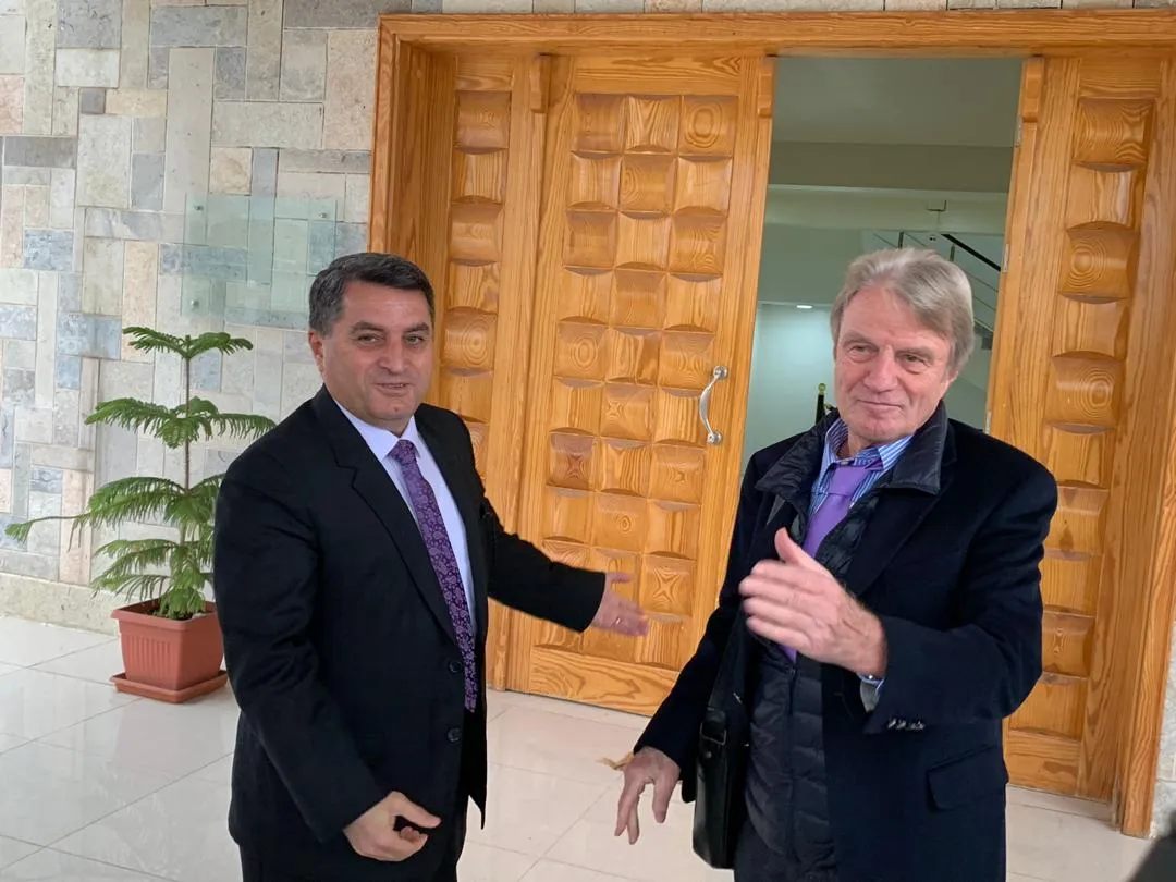 Şandeya ku dê beşdarî komcivînê bibe, gihaşt navenda Desteya Têkiliyên Derve