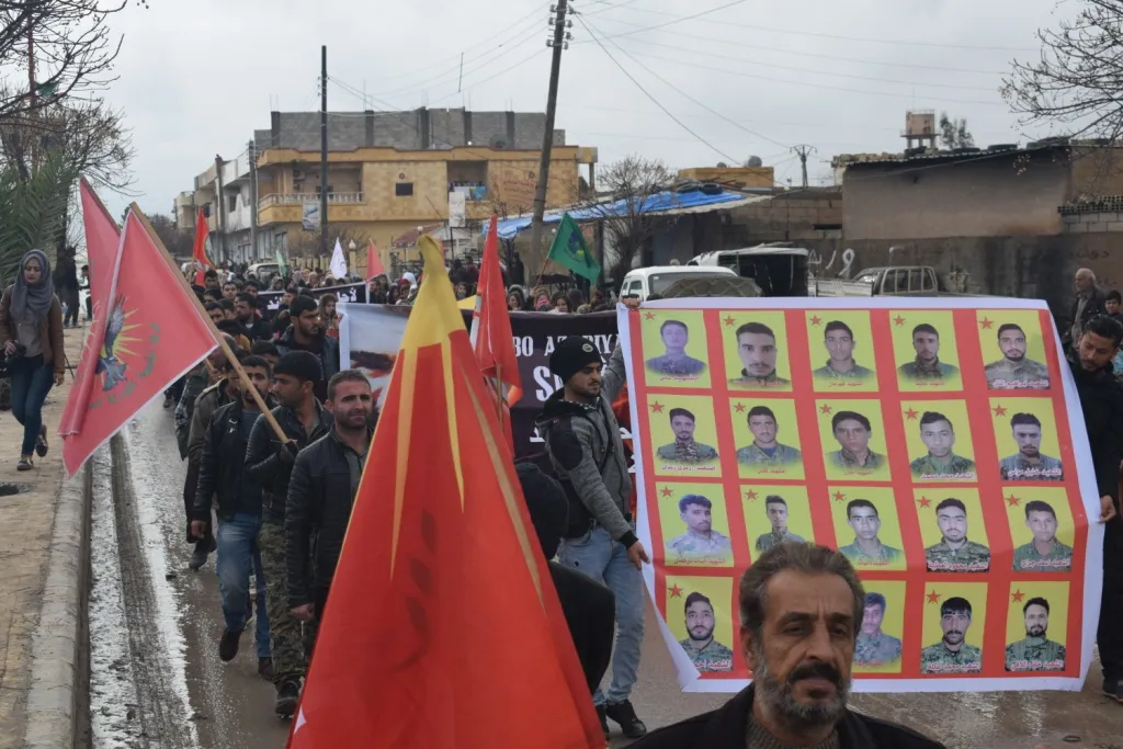 Ciwanên herêma Firatê ji bo azadiya Ocalan li ser pêyan in