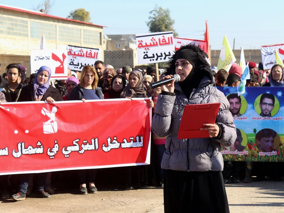 Gelê Tebqayê: Dagirkeriya Tirkiyeyê hemû pêkhateyên Sûriyê dike hedef