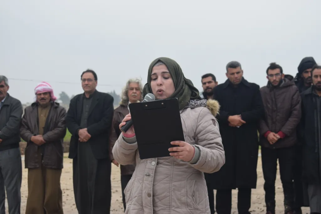 Di çalakiya konvedanê de şanoyek hate pêşkêşkirin