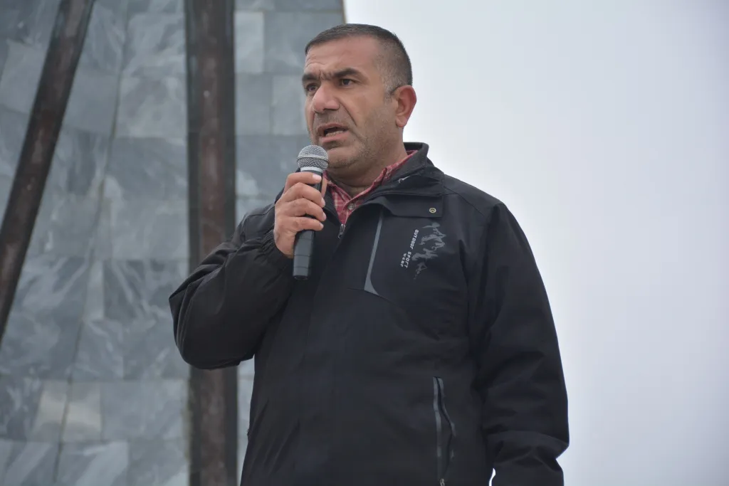 Welatiyên Kobanê canezeyê şehîd Ednan oxir kir