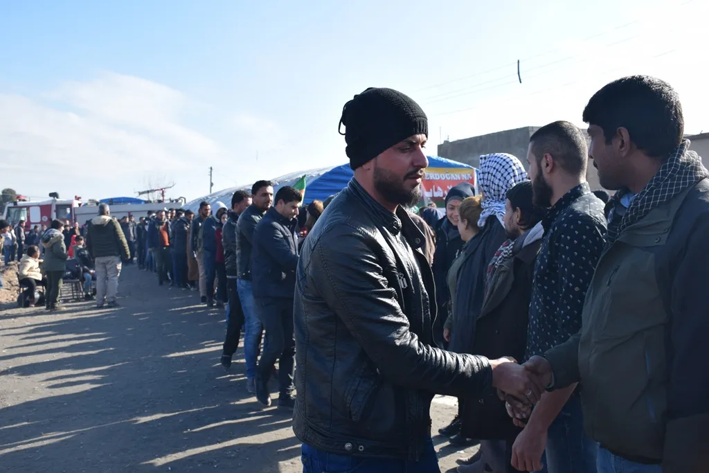 Mamosteyên herêma Cizîrê tev li konê mertalên zindî bûn
