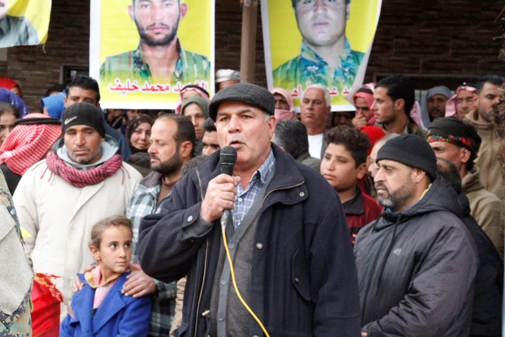 Şehîdên YPG`ê li Goristana Şehîdan a Til Temirê hatin oxirkirin