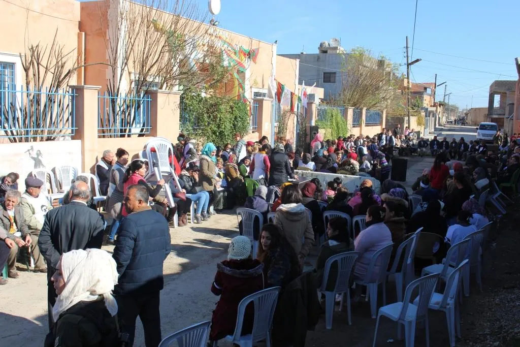 Li Amûdê 450 kes ketin greva birçîbûnê