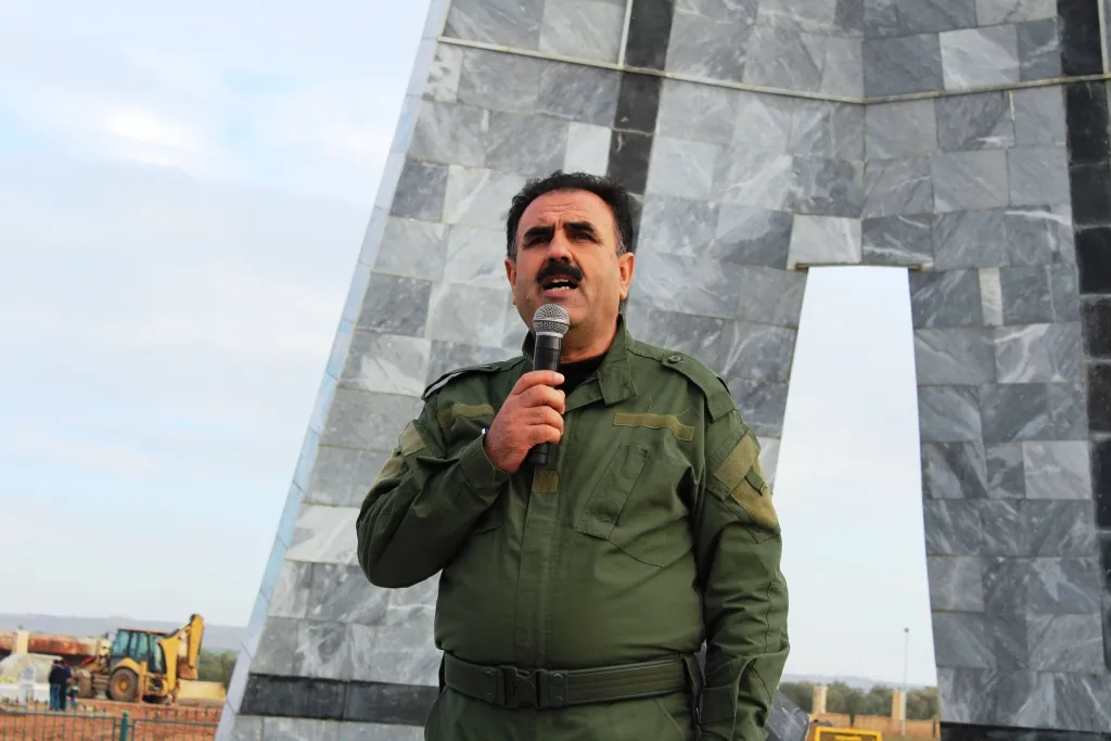 ‘Welatê ku bi xwîna şehîdan hatiye avdan em ji kesî re ber nadin’