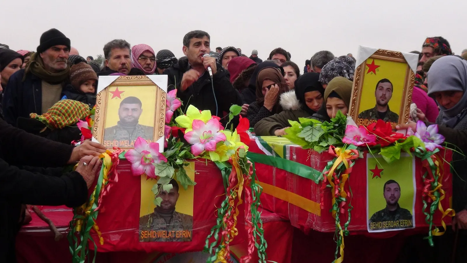 Cenazeyê Serdar û Welat bi merasîmekî girseyî hatin veşartin