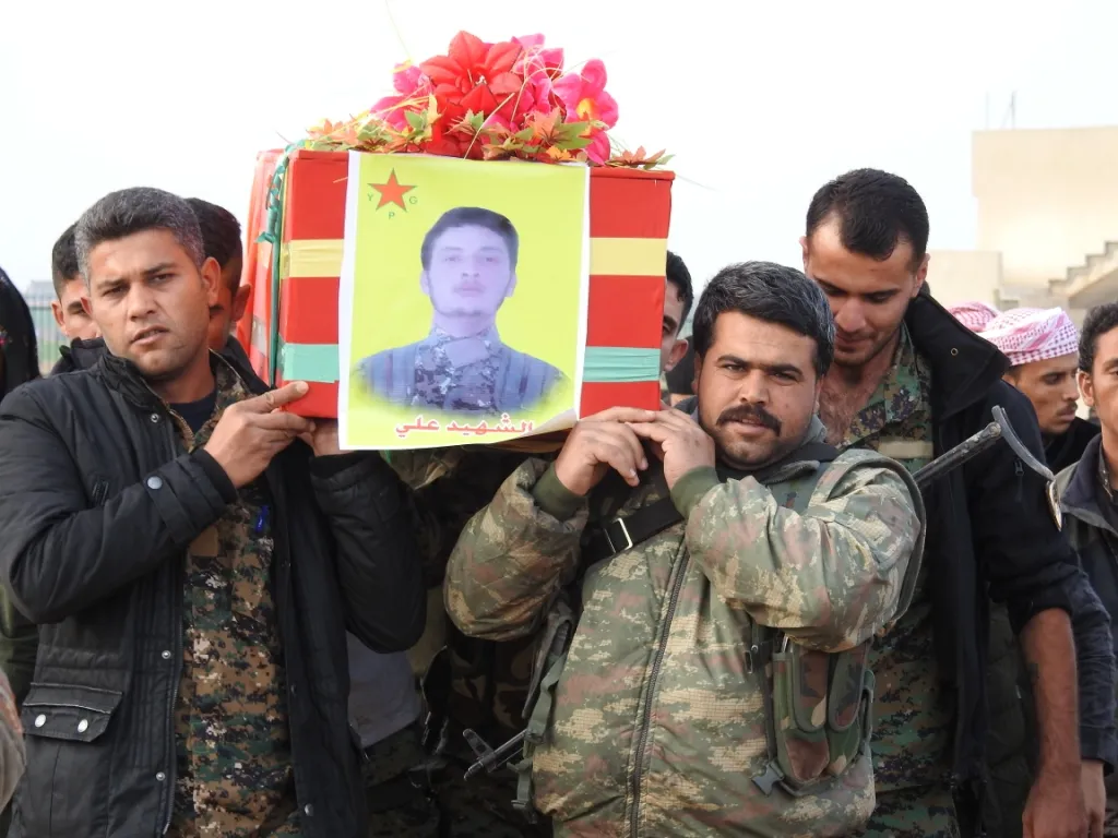 Şêniyên Girê Spî cenazeyê Elî spartin axê