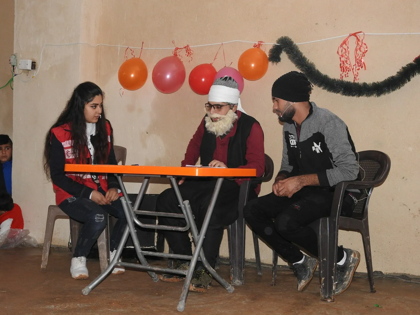 Zarokên Efrînê sala nû pîroz kir