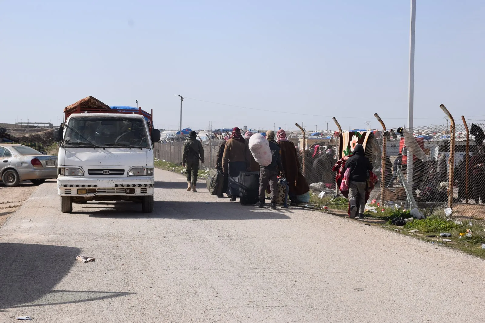Kampa Holê 5 hezar malbatên ji Hecîn û Baxozê pêşwazî dike