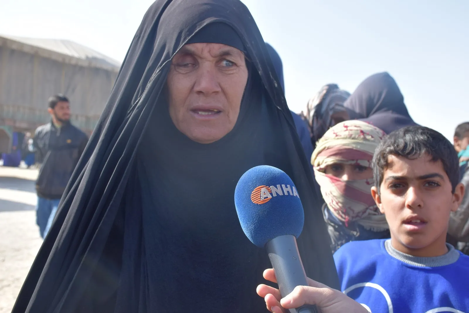 Koçberên ku gihîştin herêmên ewle, kêfxweşiya xwe anî ziman
