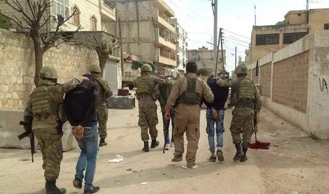 Artêşa Tirk baregehên leşkerî li Efrînê ava dike