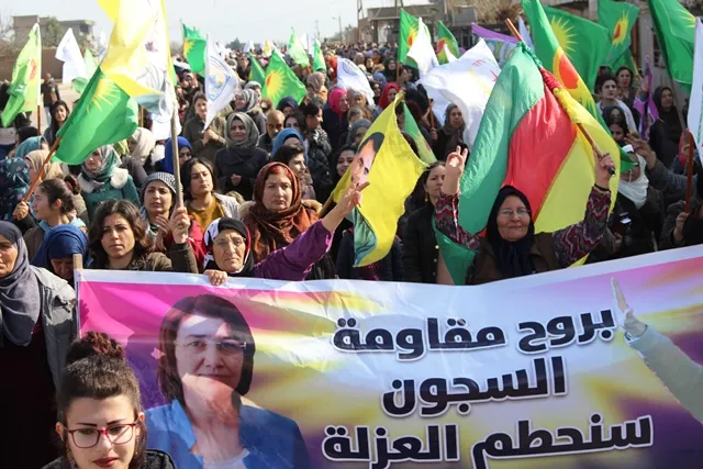 Şêniyên Dirbêsiyê û Tirbespiyê piştgirî da Leyla Guven