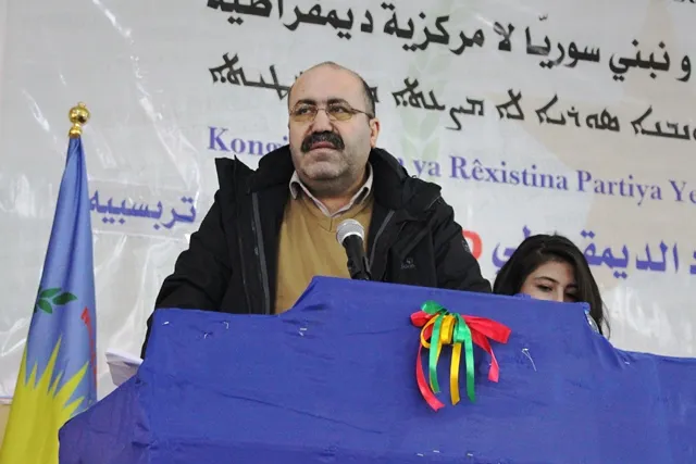 ‘Şoreşa Rojava hemû planên dijberî projeya demokratîk vala derxist’
