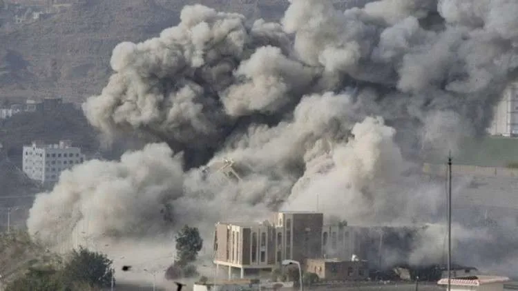 Koalisyona Erebî cihên Hûsiyan bomberan kir