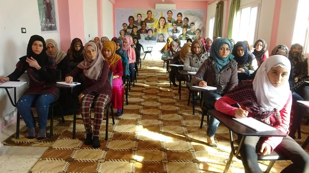 Akademiya Jinên Sûriyê dewreyeke din bi dawî kir