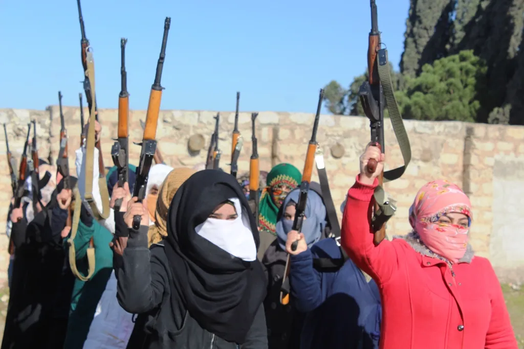 Jinên Tebqayê: Em ê hemû pêkhateyan biparêzin