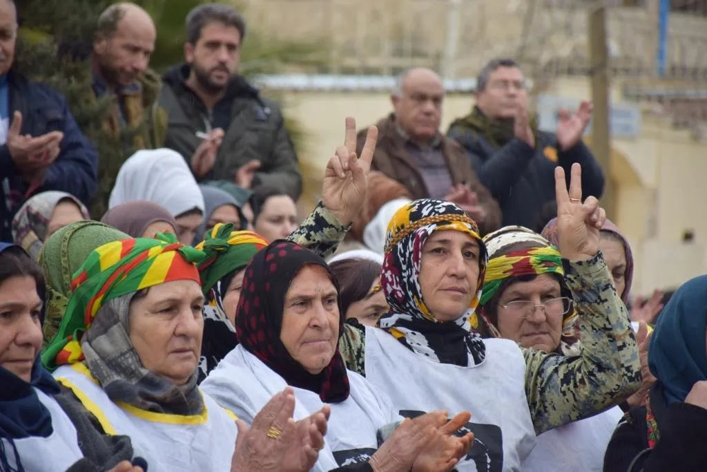 ‘Heta pêkanîna daxwazên Leyla Guven em ê piştgiriya wê bikin’