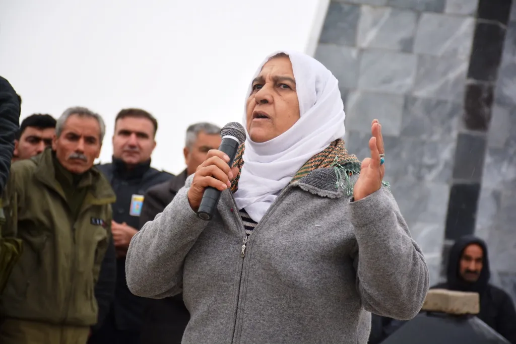 Kobanê 3`yê şehîdên xwe oxir kirin