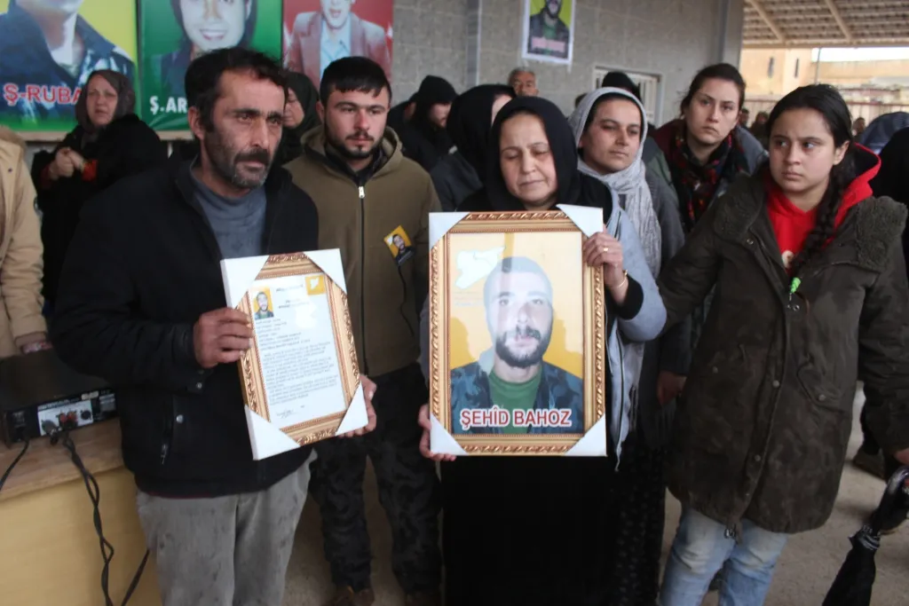 Şehîd Bahoz li Dirbêsiyê hat oxirkirin