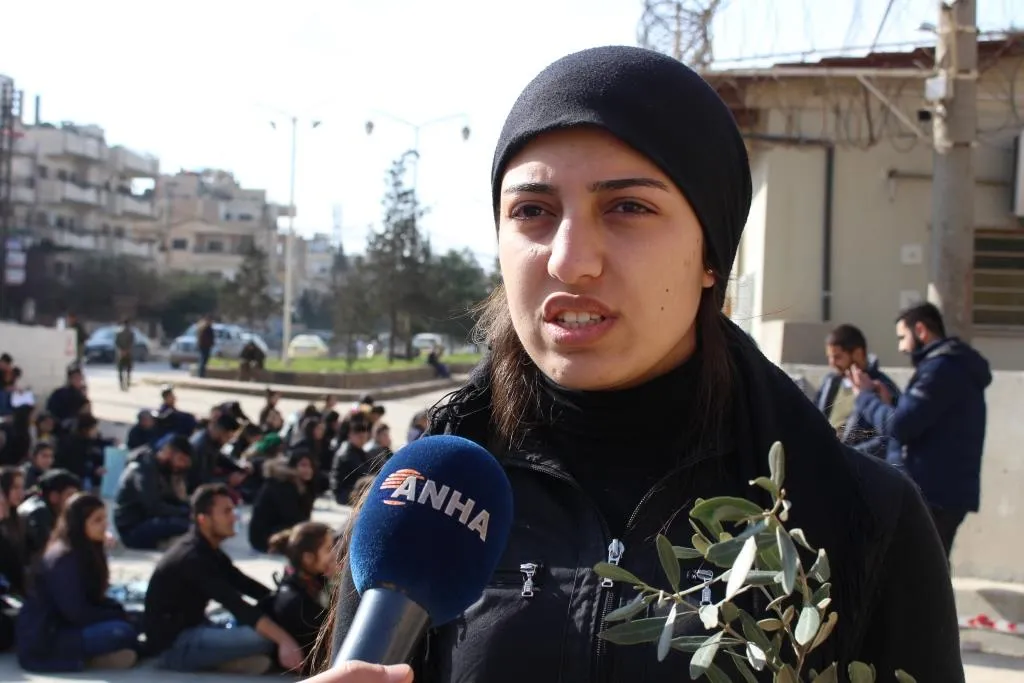 Xwendekarên Efrînê daxuyaniya binpêkirinên Tirkiyê li Efrînê radestî NY`ê kirin