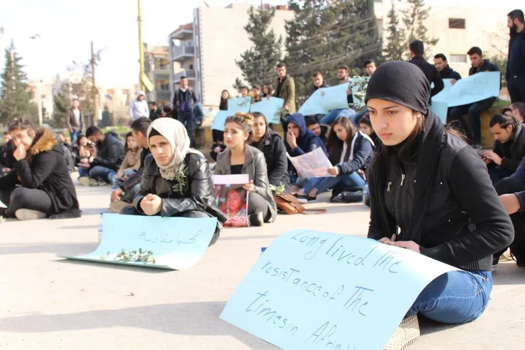 Xwendekarên Efrînê daxuyaniya binpêkirinên Tirkiyê li Efrînê radestî NY`ê kirin